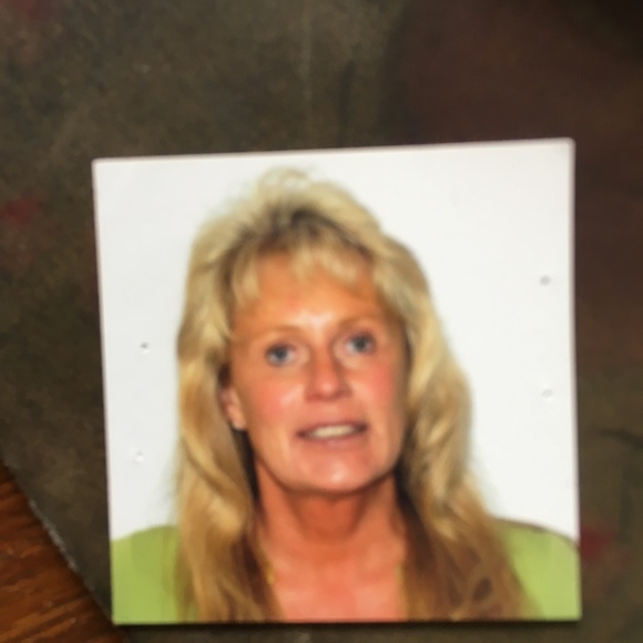 Meet your Posher, Betsy - Picture 1 of 1